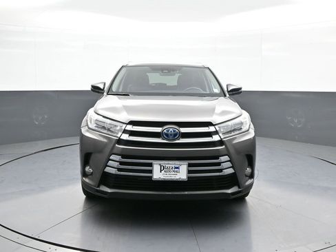 Used 2018 Toyota Highlander Limited w/ Protection Package #3 image 2