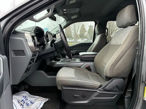 Used 2022 Ford F150 Lightning XLT image 10