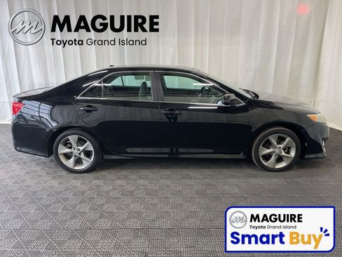 Used 2012 Toyota Camry SE FWD image 3