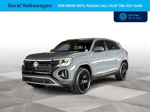 Used 2026 Volkswagen Atlas Cross Sport SE w/ Black Wheel Package FWD image 4