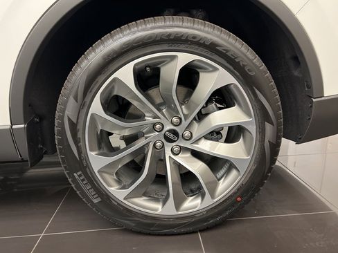 Used 2025 Lincoln Aviator Reserve image 7