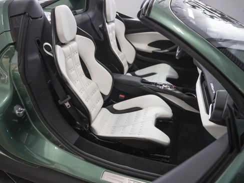 Used 2024 Ferrari 296 GTS RWD image 32