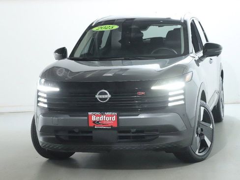 Certified 2025 Nissan Kicks SR w/ SR Premium Package image 5