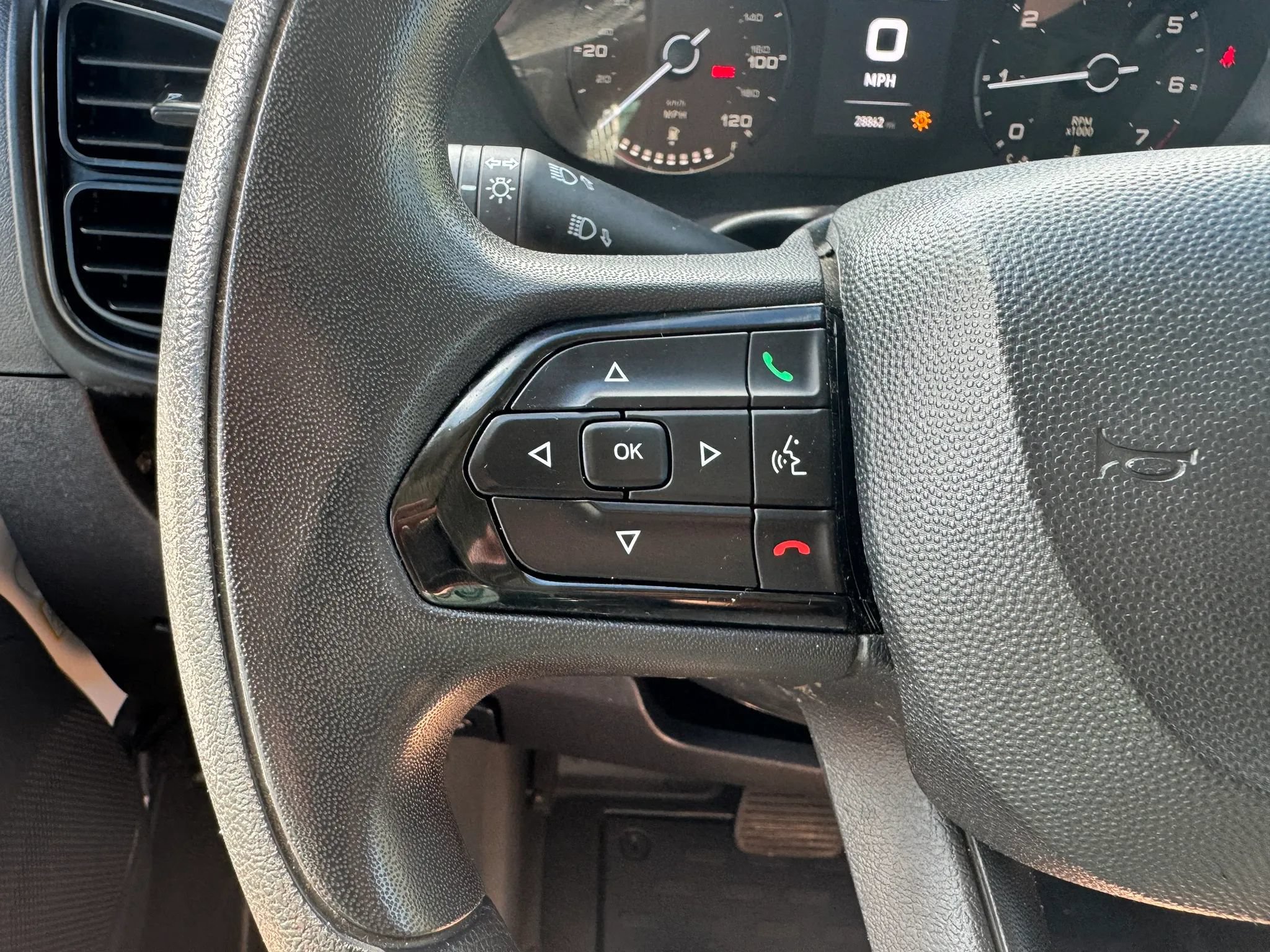 Used 2025 RAM ProMaster 2500 w/ Convenience Group FWD image 13