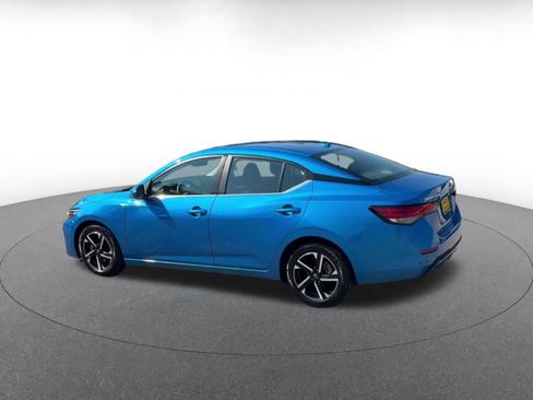 Used 2025 Nissan Sentra SV FWD image 10