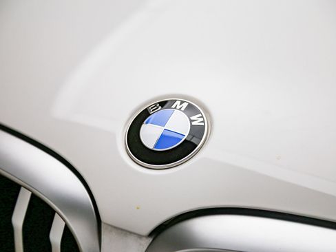 Used 2023 BMW X3 sDrive30i w/ Convenience Package RWD image 9