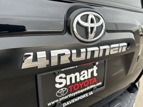 Used 2017 Toyota 4Runner TRD Off-Road Premium image 22