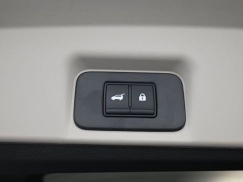 Used 2023 Nissan Ariya FWD image 21