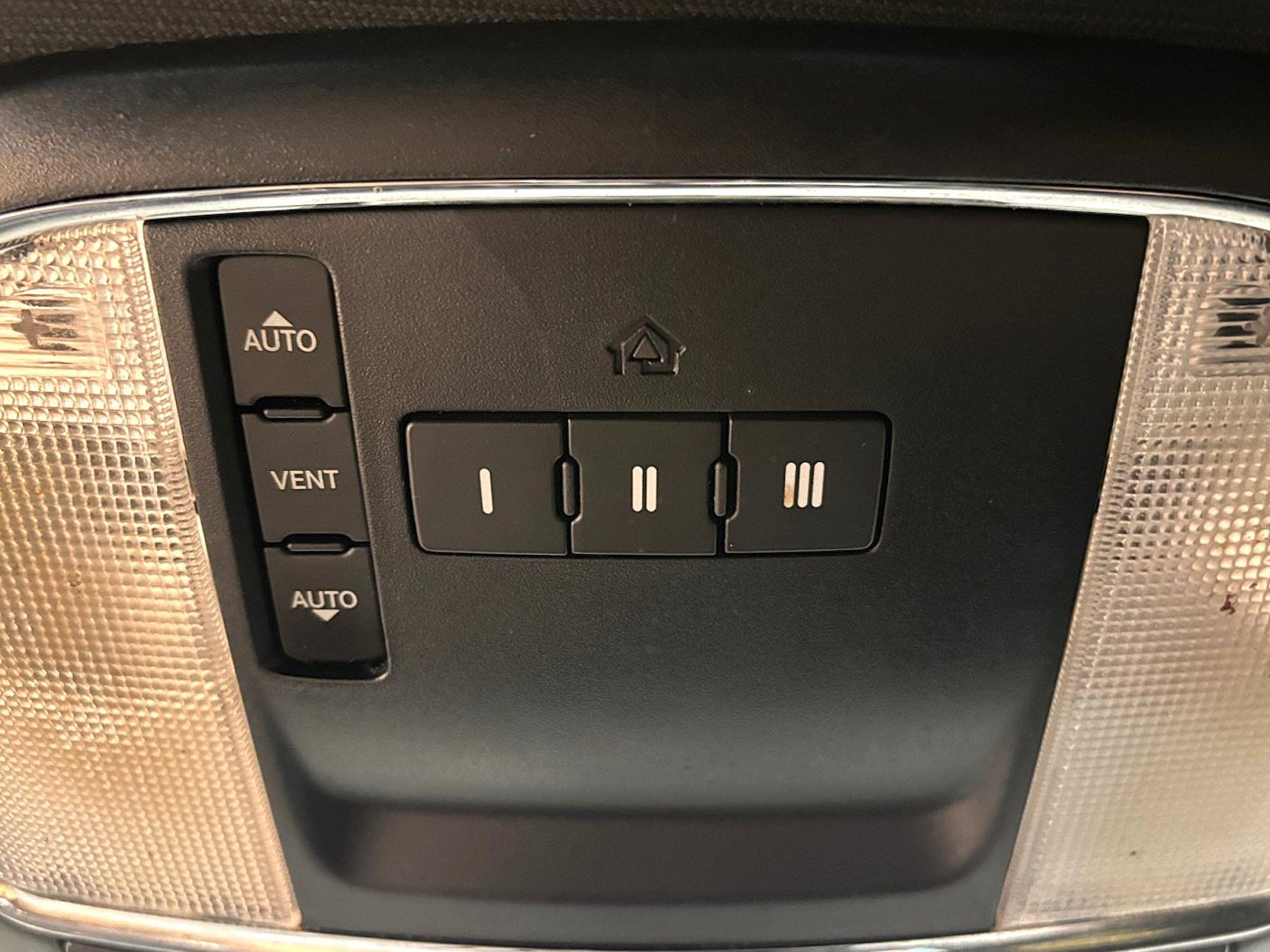 Used 2015 Dodge Charger SXT RWD image 31