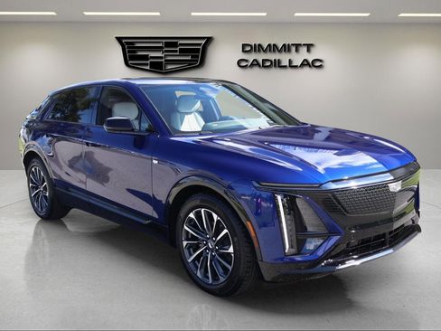 New 2026 Cadillac Lyriq Sport image 7