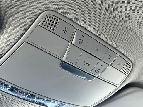 Used 2022 Mercedes-Benz GLC 300 4MATIC w/ Premium Package Lite image 29