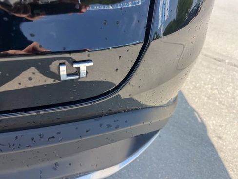Used 2025 Chevrolet Trax LT w/ LT Convenience Package FWD image 7