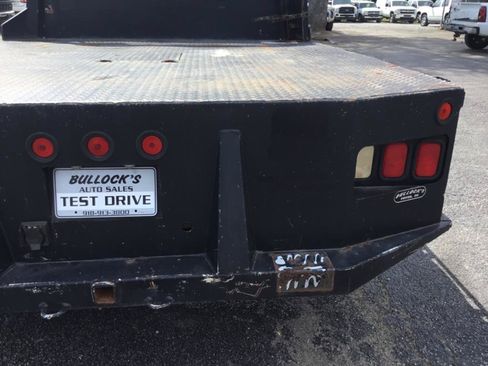 Used 2005 Chevrolet Silverado 3500 2WD Crew Cab image 17