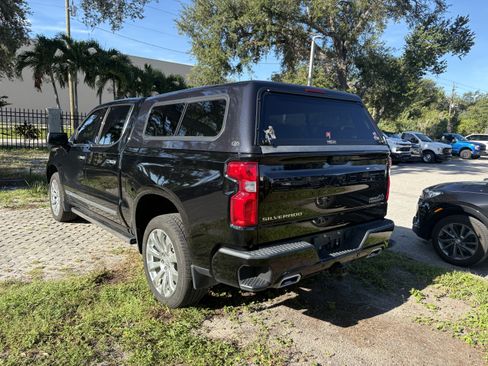 Used 2024 Chevrolet Silverado 1500 High Country AWD/4WD image 5