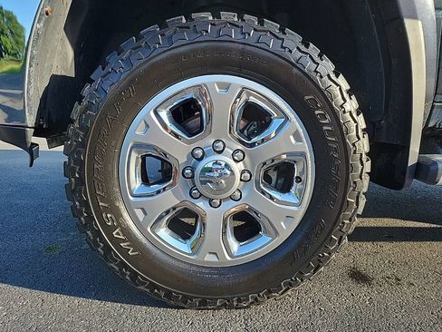 Used 2015 RAM 2500 Laramie AWD/4WD image 2