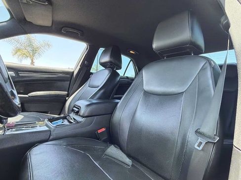 Used 2013 Chrysler 300 C w/ Light Group RWD image 8