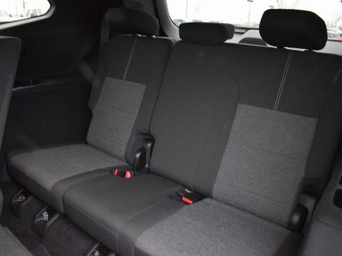 Used 2025 GMC Acadia Elevation image 22