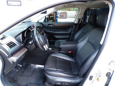 Used 2017 Subaru Outback 2.5i Limited AWD/4WD image 14