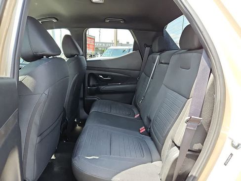 Used 2024 Hyundai Santa Cruz SE AWD/4WD image 9