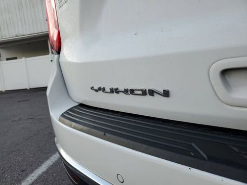 Used 2024 GMC Yukon SLT RWD image 7