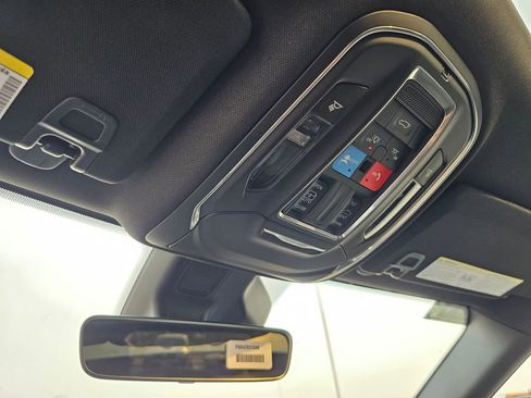 New 2025 Jeep Grand Cherokee Altitude AWD/4WD image 26