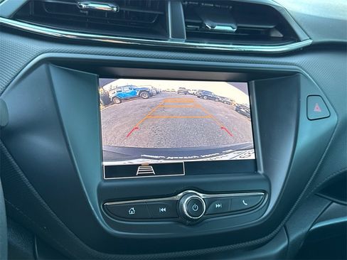 Used 2021 Chevrolet TrailBlazer LS w/ LPO, Blackout Package image 28