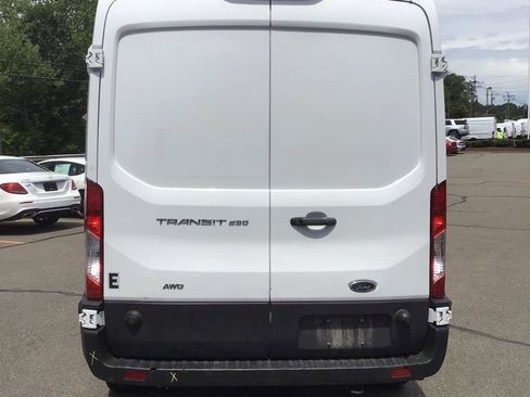 Used 2024 Ford Transit 250 148 Medium Roof Extended AWD image 4