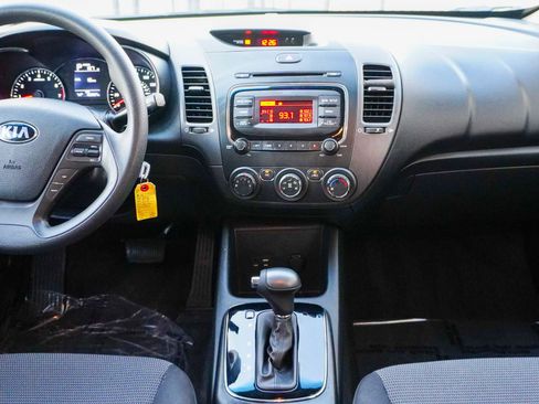 Used 2018 Kia Forte LX image 23