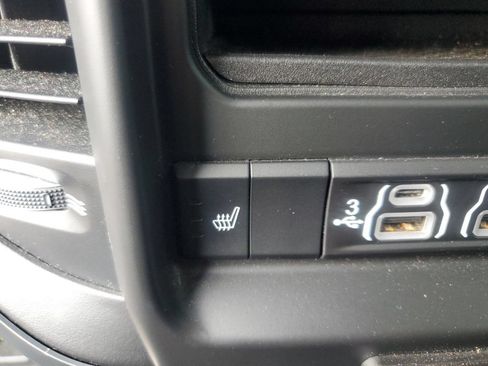 Used 2020 RAM 1500 Limited w/ Advanced Safety Group AWD/4WD image 19