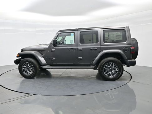 New 2026 Jeep Wrangler Unlimited Sahara AWD/4WD image 9