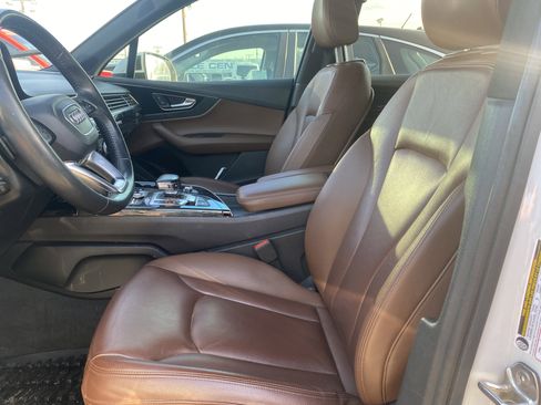 Used 2018 Audi Q7 3.0T Premium Plus w/ Premium Plus Package image 11