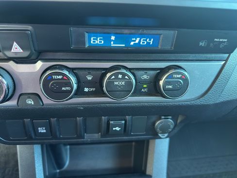 Used 2022 Toyota Tacoma SR image 21