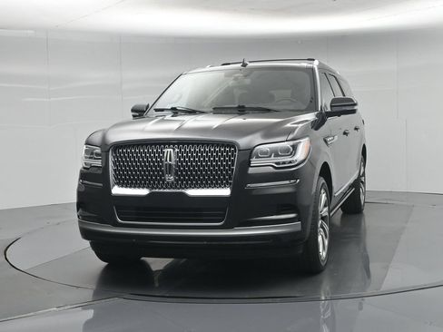Used 2023 Lincoln Navigator L Reserve AWD/4WD image 59
