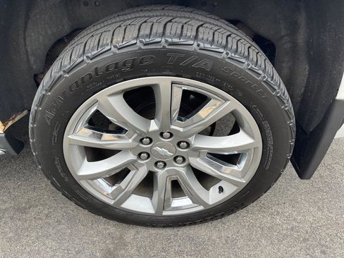 Used 2016 Chevrolet Suburban LTZ image 29