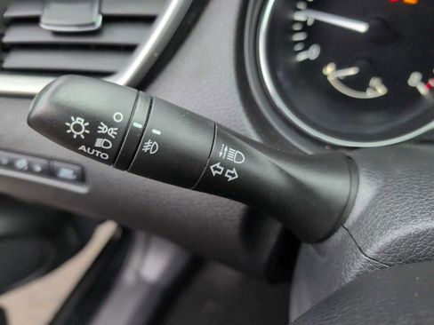 Used 2015 Nissan Rogue SL image 27