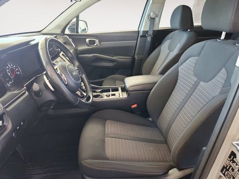 Used 2023 Kia Sorento AWD image 11