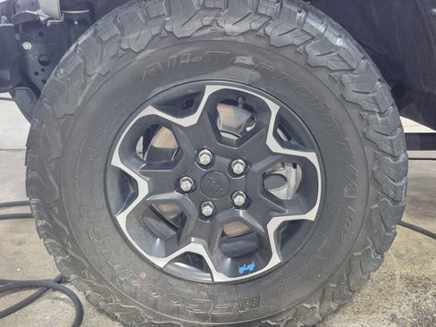 Used 2023 Jeep Wrangler Unlimited Rubicon 4xe w/ Cold Weather Group image 16