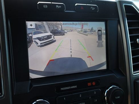 Used 2019 Ford F250 XLT w/ XLT Premium Package AWD/4WD image 16