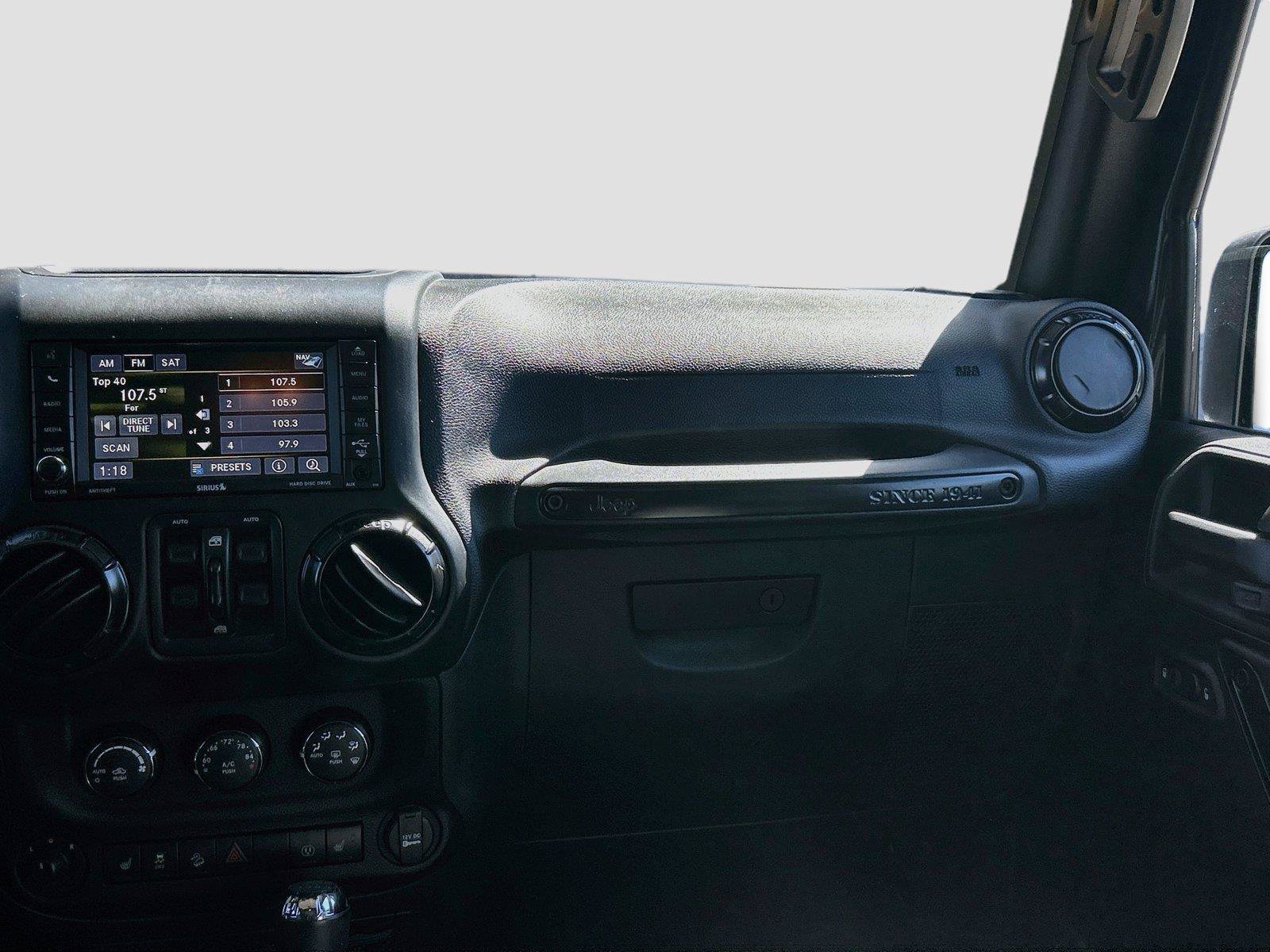 Used 2017 Jeep Wrangler Unlimited Sahara AWD/4WD image 18