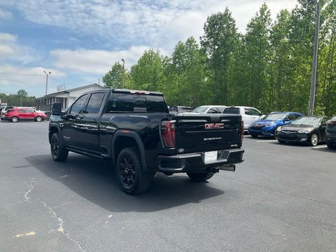 Used 2025 GMC Sierra 2500 AT4 w/ AT4 Premium Plus Package AWD/4WD image 7