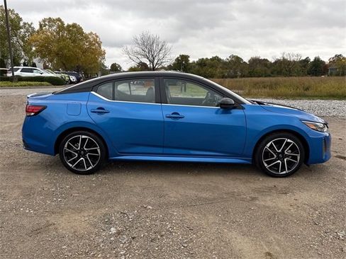 Certified 2025 Nissan Sentra SR w/ SR Premium Package image 10