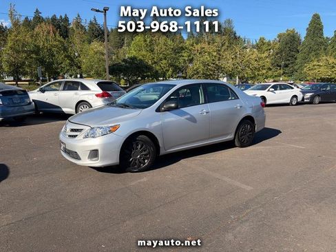 Used 2011 Toyota Corolla LE FWD image 1