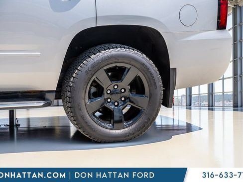 Used 2018 Chevrolet Tahoe Premier AWD/4WD image 43