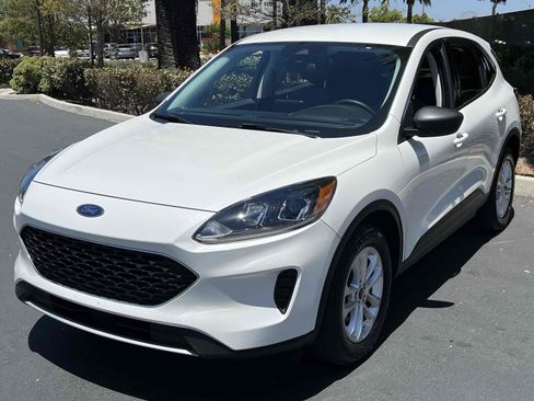 Used 2022 Ford Escape SE FWD image 12
