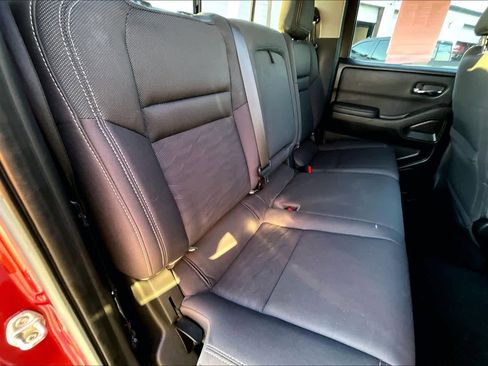 Used 2022 Nissan Frontier SV image 39