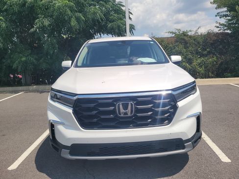 Used 2024 Honda Pilot EX-L image 2