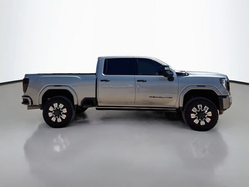 Used 2025 GMC Sierra 2500 Denali w/ Denali Reserve Package AWD/4WD image 8