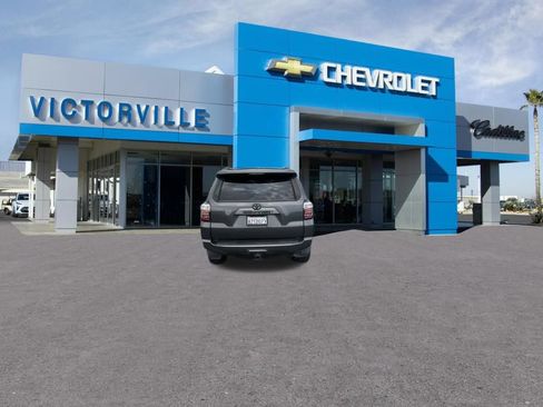 Used 2022 Toyota 4Runner SR5 Premium w/ Moonroof Package AWD/4WD image 7