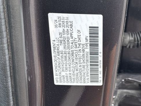 Used 2025 Honda Pilot Black Edition image 35