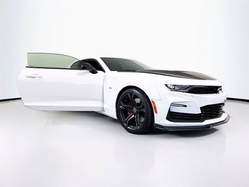 Used 2023 Chevrolet Camaro SS RWD image 19